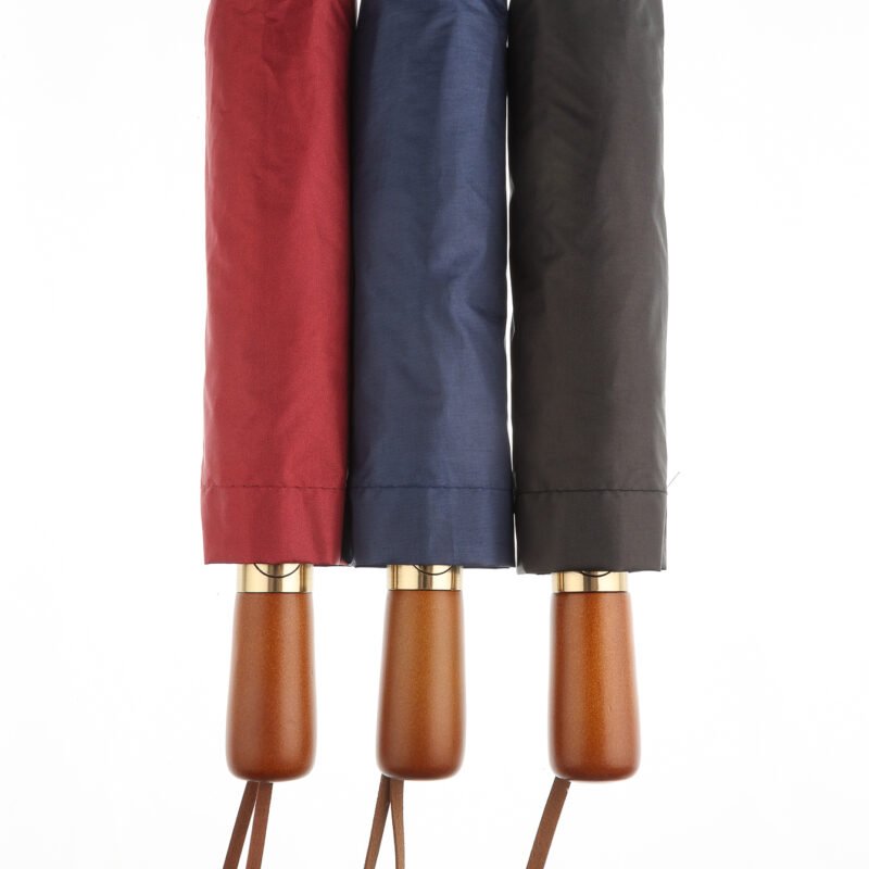 Solid wood handle, automatic open/close, 23-inch, 10-rib, 2+1 windproof double-rib structure.